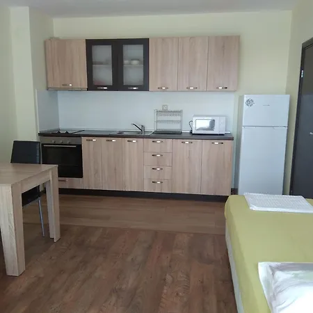 Private In Faith - Appartement Ravda